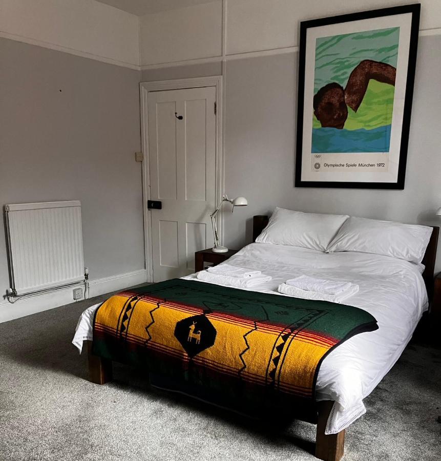 In The Centre Of Shaftesbury Apartment Bagian luar foto